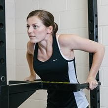 woman doing dips