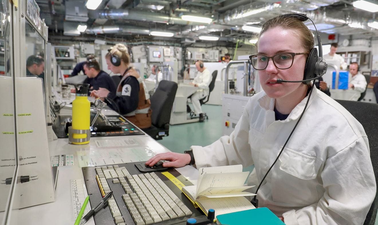 Junior Marine Engineering Officer in Head Quarters during a Stage 21 Exercise