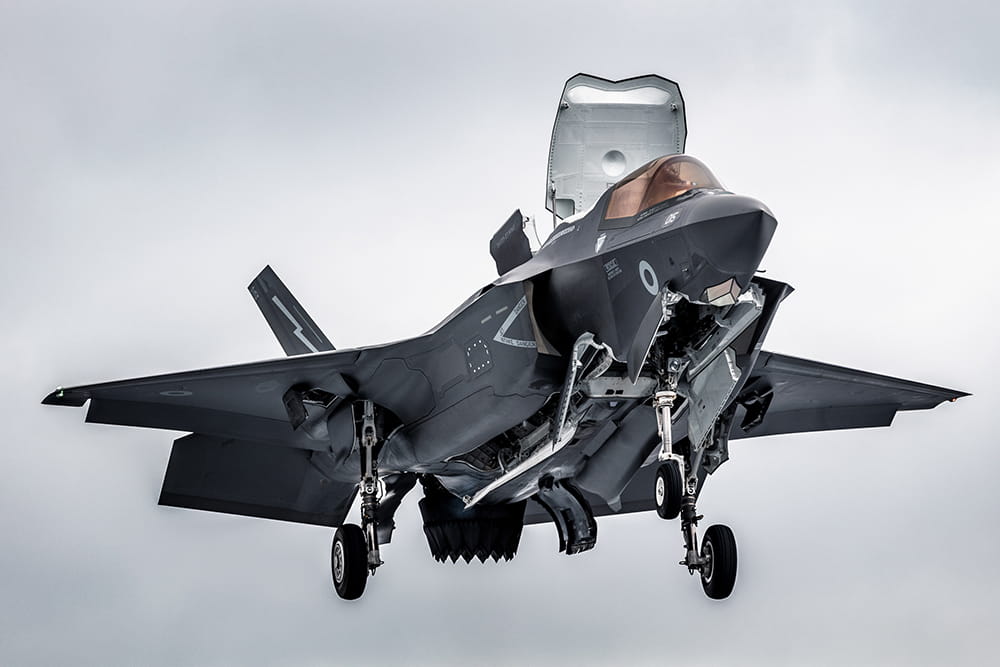 F-35 Lightning jet carrying out vertical landing