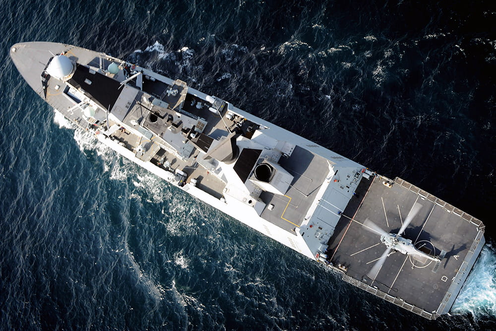 Royal-Navy-Equipment-Daring-Class-02-built-for-combat.jpg Image of Royal Navy ship, HMS Daring at sea from above
