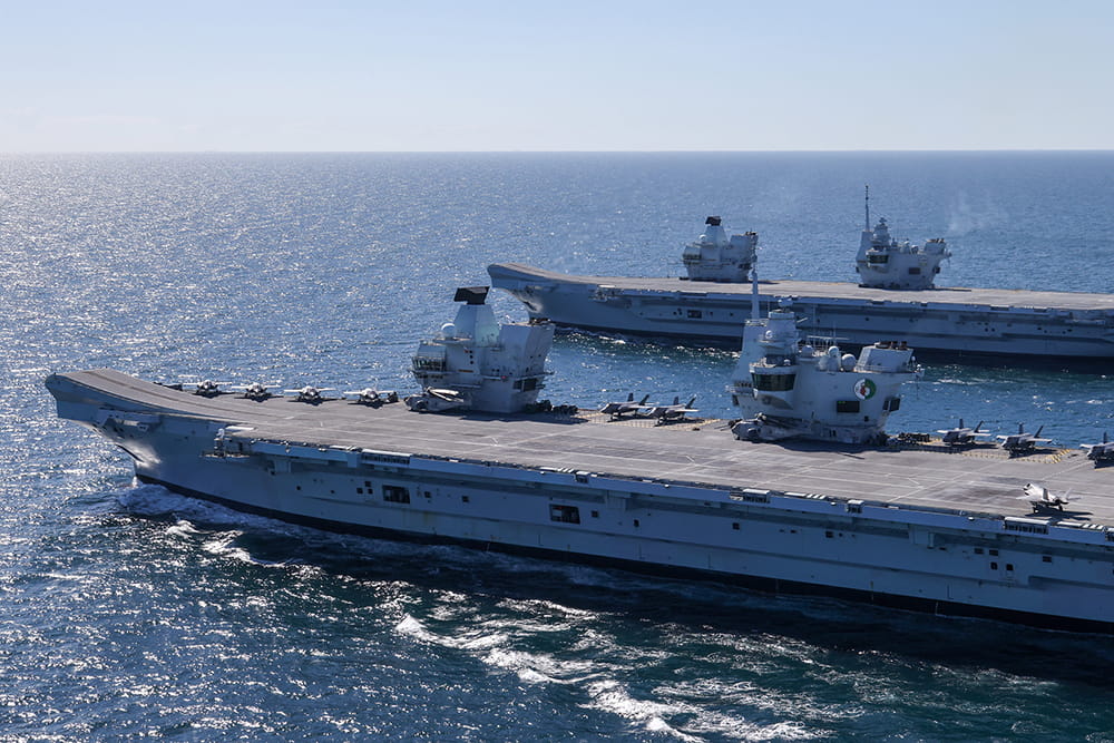 Royal-Navy-Equipment-Queen-Elizabeth-Class-02-ruling.jpg Two aircraft carriers side by side at sea