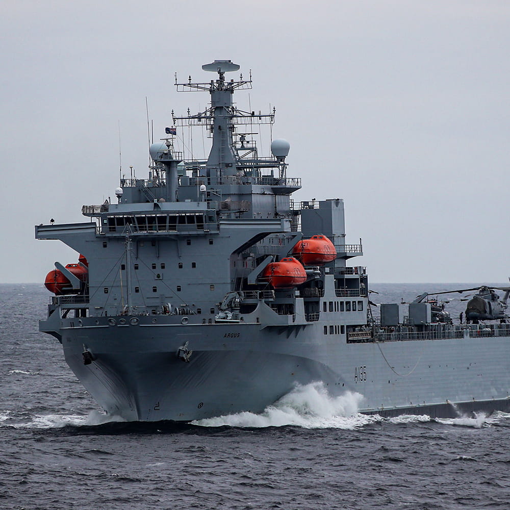 Royal-Navy-Equipment-Ships-12-casualty.jpg HMS Albion manoeuvres at sea