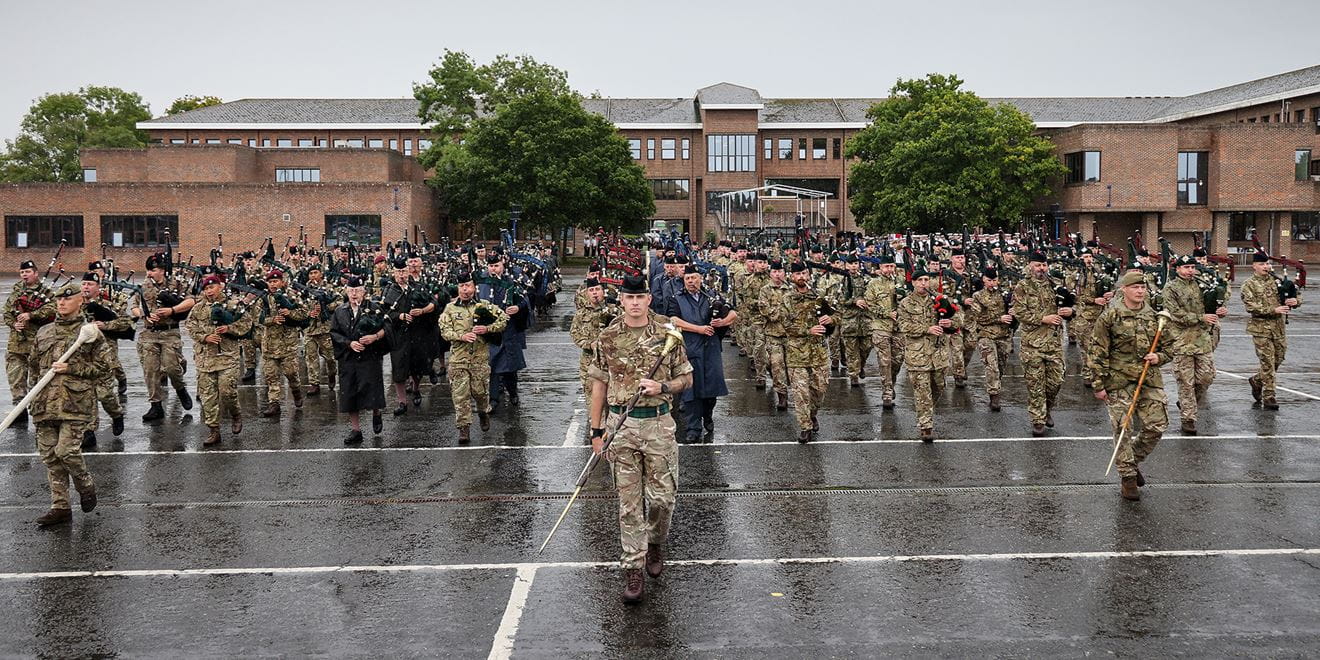Royal-Navy-Bases-and-Stations-Collingwood-02-Base Soldiers in HMS Collingwood conducting State Ceremonial Training
