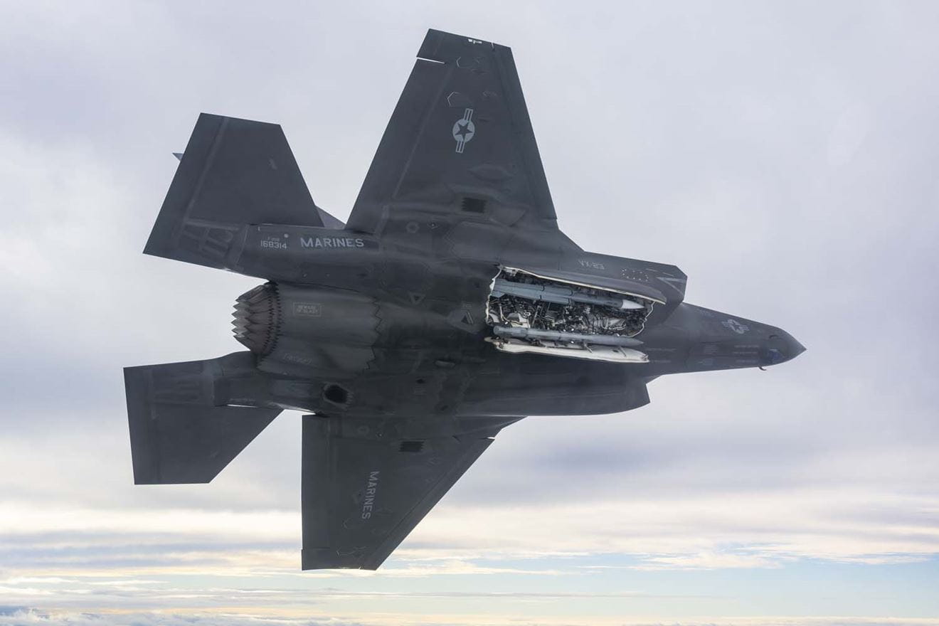 BF-18 Flt 640 piloted by Royal Navy Lt Cdr Nicholas Baker flies with a Meteor missile on F-35 for the first time,