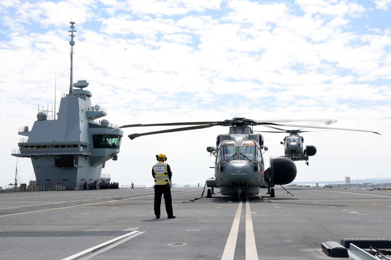 Merlins arrive on HMS Queen Elizabeth ahead of her maiden deployment