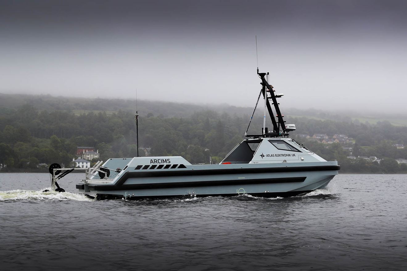 Royal Navy to begin unmanned mine hunting and surveying ops