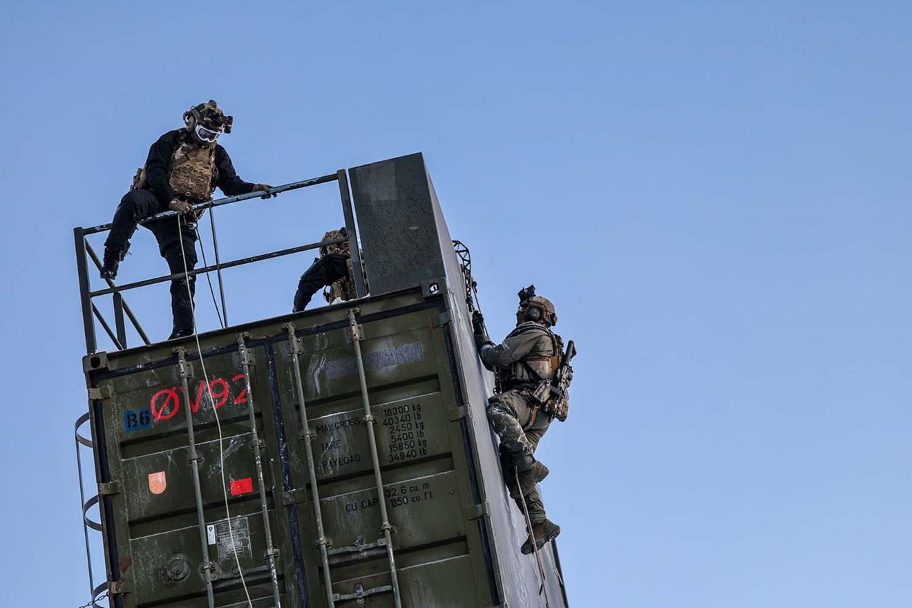 42 Commando carrying out training in the Arctic
