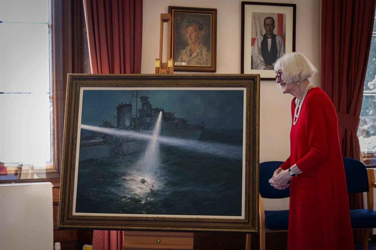 Angela Allen, Kit Tanner's daughter, unveils the painting honouring her father Angela Allen, Kit Tanner's daughter, unveils the painting honouring her father
