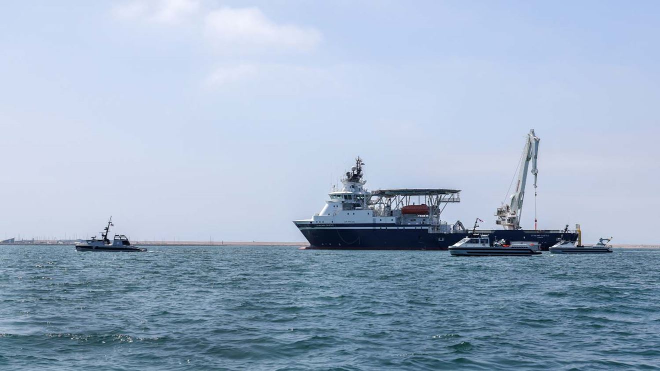 RFA Stirling Castle worked with minehunting autonomous boats in a series of trials in Portland. Picture: LPhot Stuart Dickson