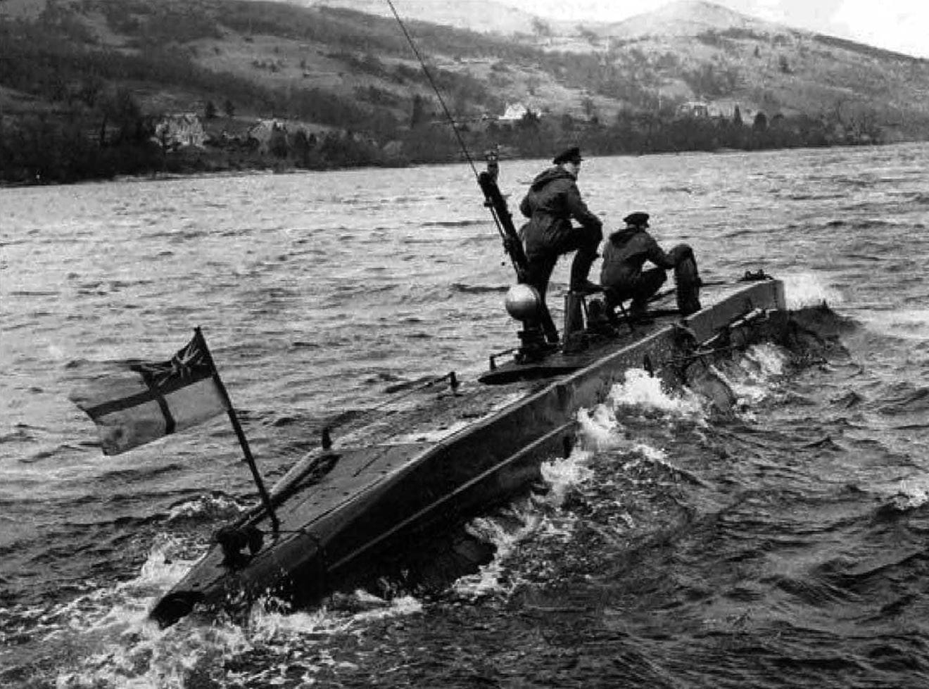 RFA sailors honour Arctic warriors in northernmost British military cemetery