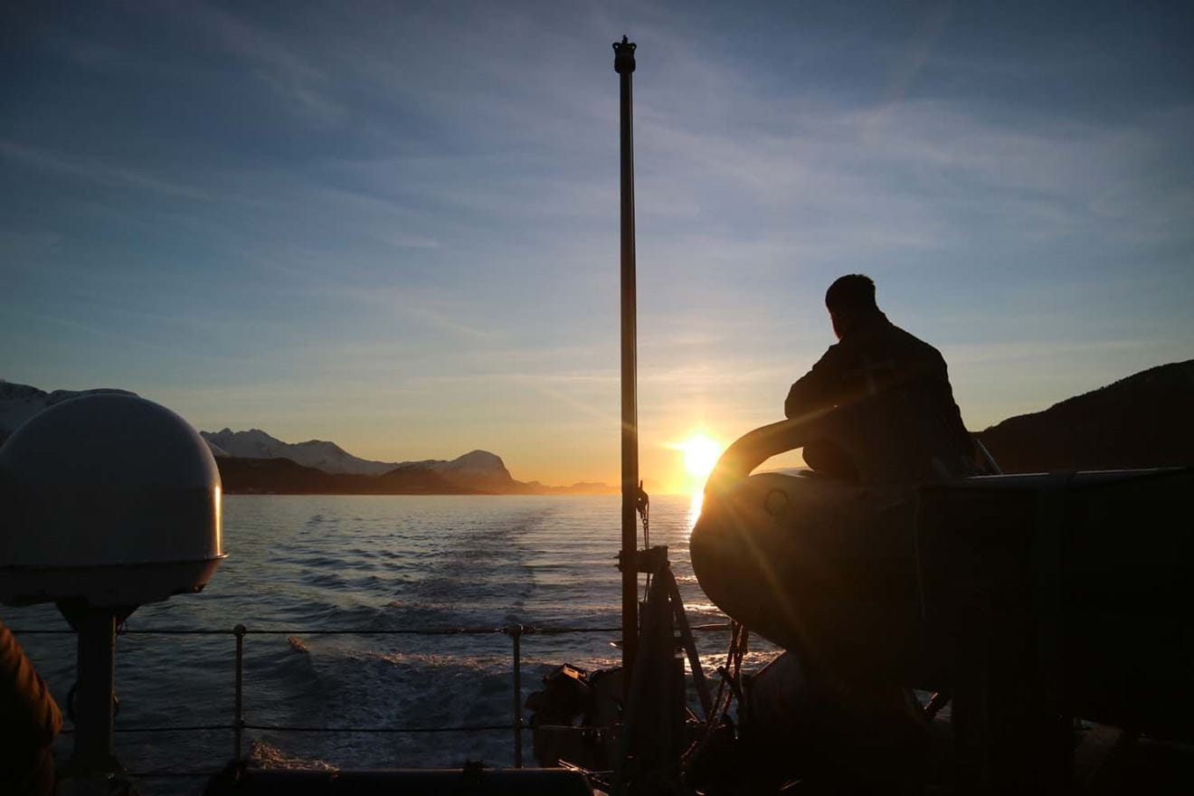 HMS Grimsby’s cold spring hones minehunting skills in sub-zero conditions