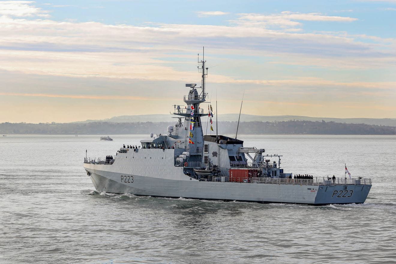 HMS Medway sets sail for the Caribbean