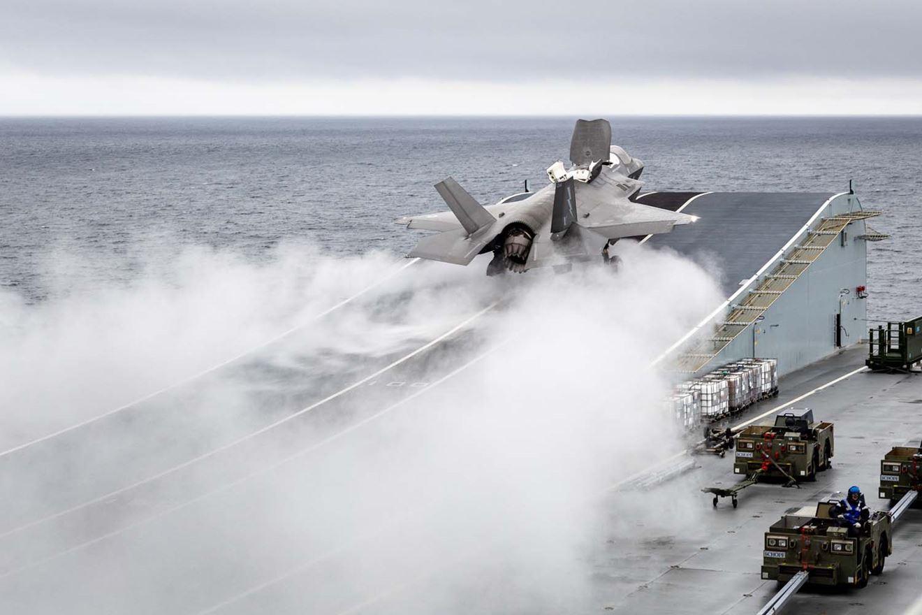 F-35 takes off from HMS Prince of Wales