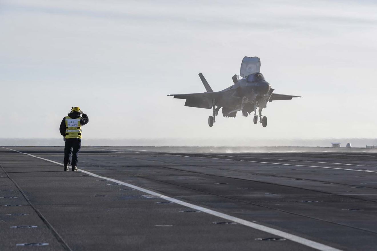 Fighter jets fly from British carrier for the first time in 10 years