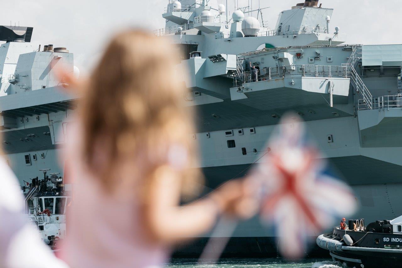 HMS Queen Elizabeth returns to Portsmouth