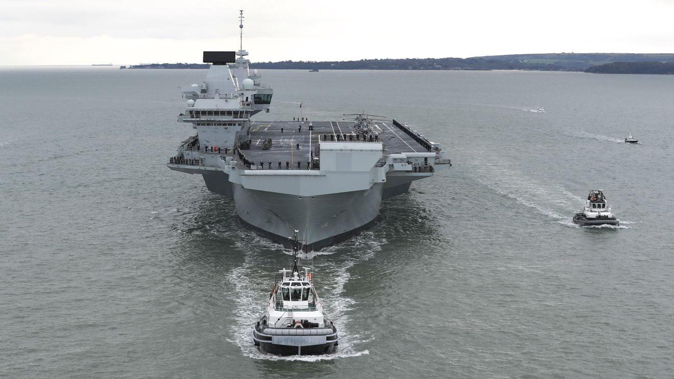 Hi-tech tug training to support Royal Navy carriers’ safe movement in and out of Portsmouth Naval Base