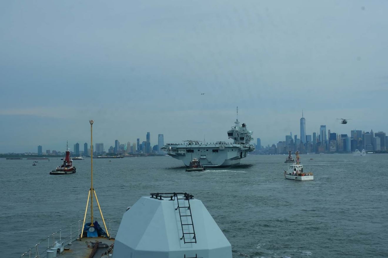HMS Queen Elizabeth and HMS Richmond have spent the week in New York to host the UK-US conference Atlantic Future Forum. Their sailors were also given the chance to go ashore and see Manhattan.