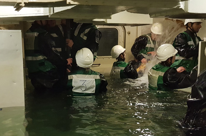 Oxford URNU undertake Damage Control training