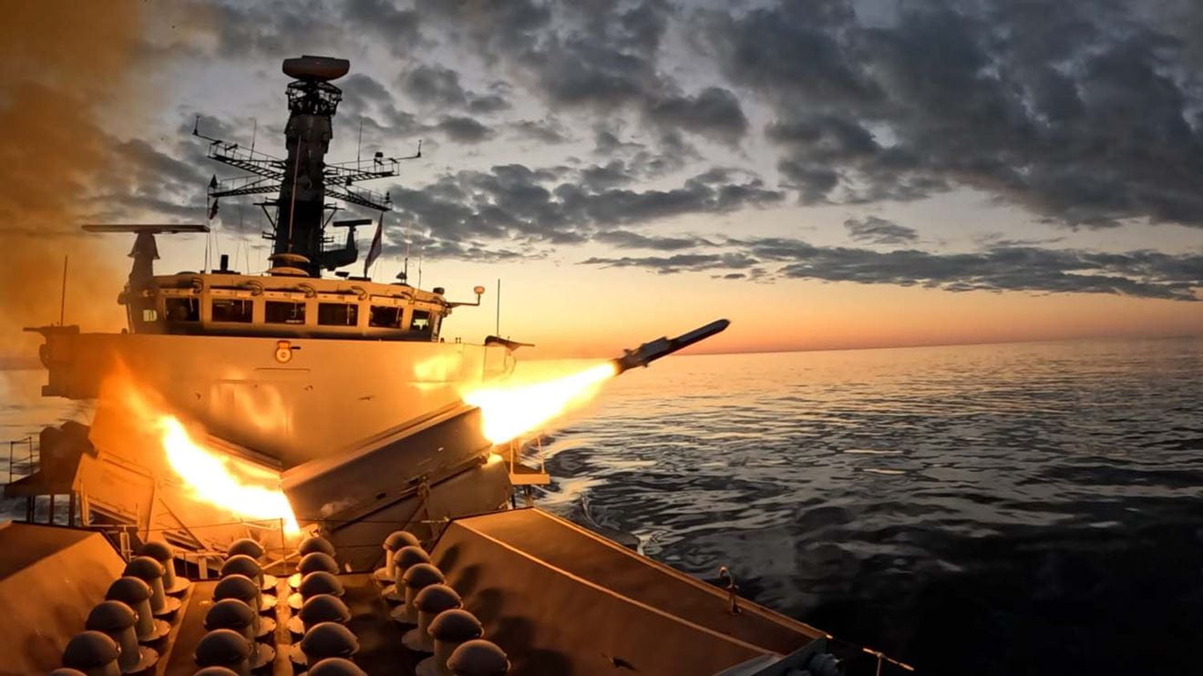 HMS Somerset fires Naval Strike Missile