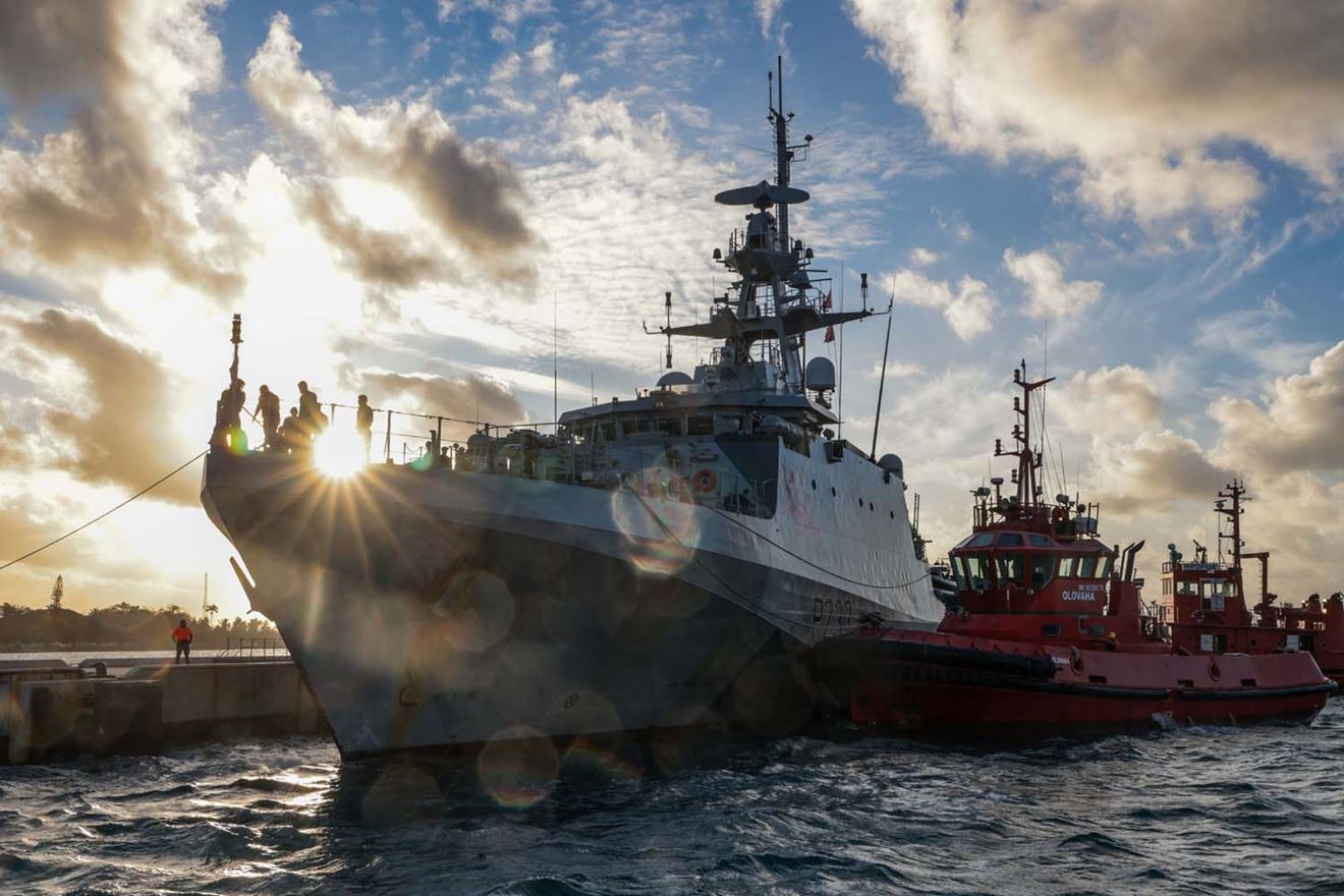 Royal Navy patrol ship HMS Tamar makes friends in Tonga
