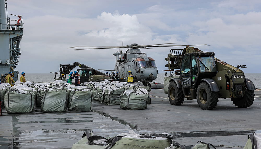 royal-navy-careers-royal-fleet-auxiliary-03 RFA Argus assists US military in Honduras. Pictured Merlin Helicopters refuelling during Humanitarian aid operations.