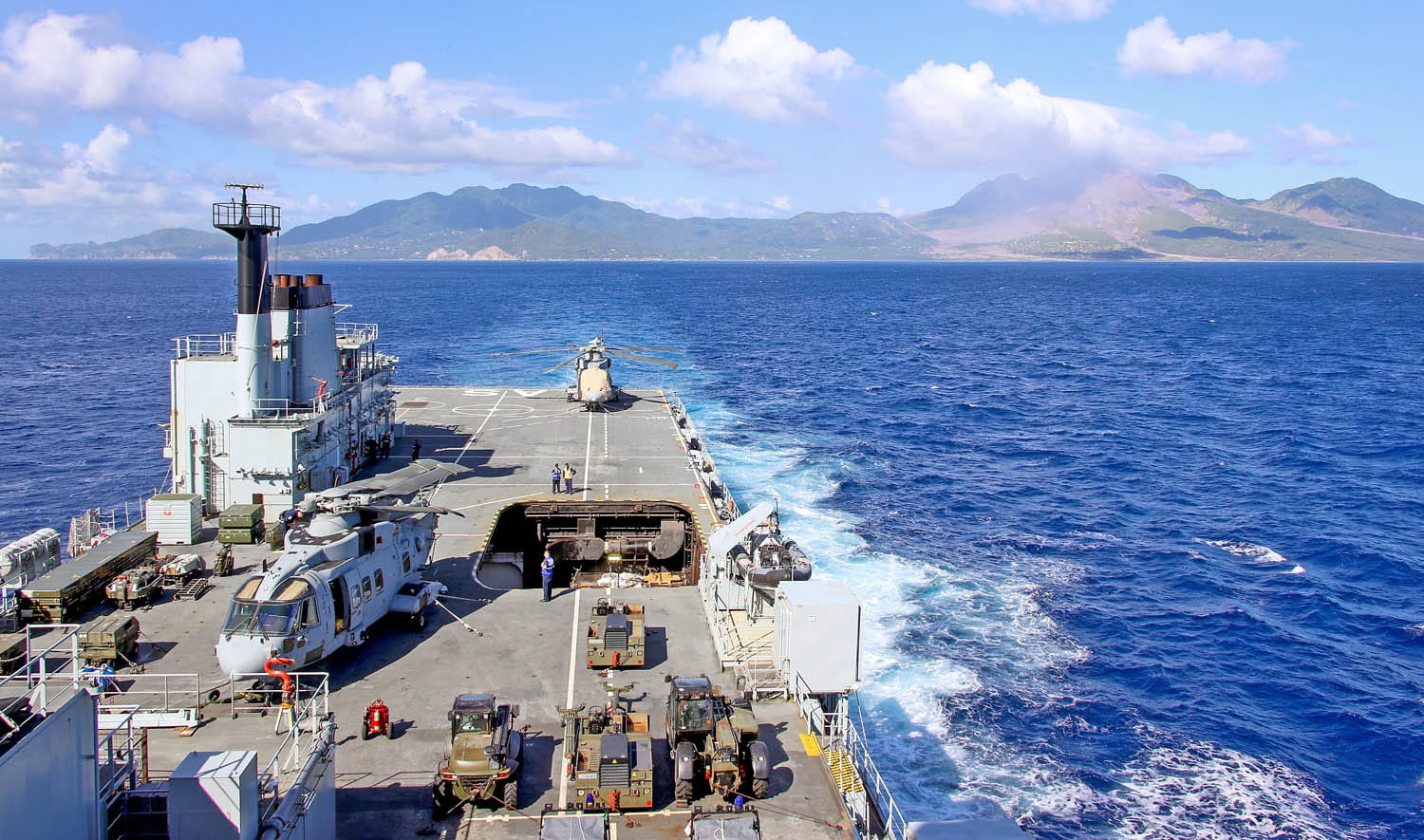 Navy’s Caribbean task group meets for hurricane season