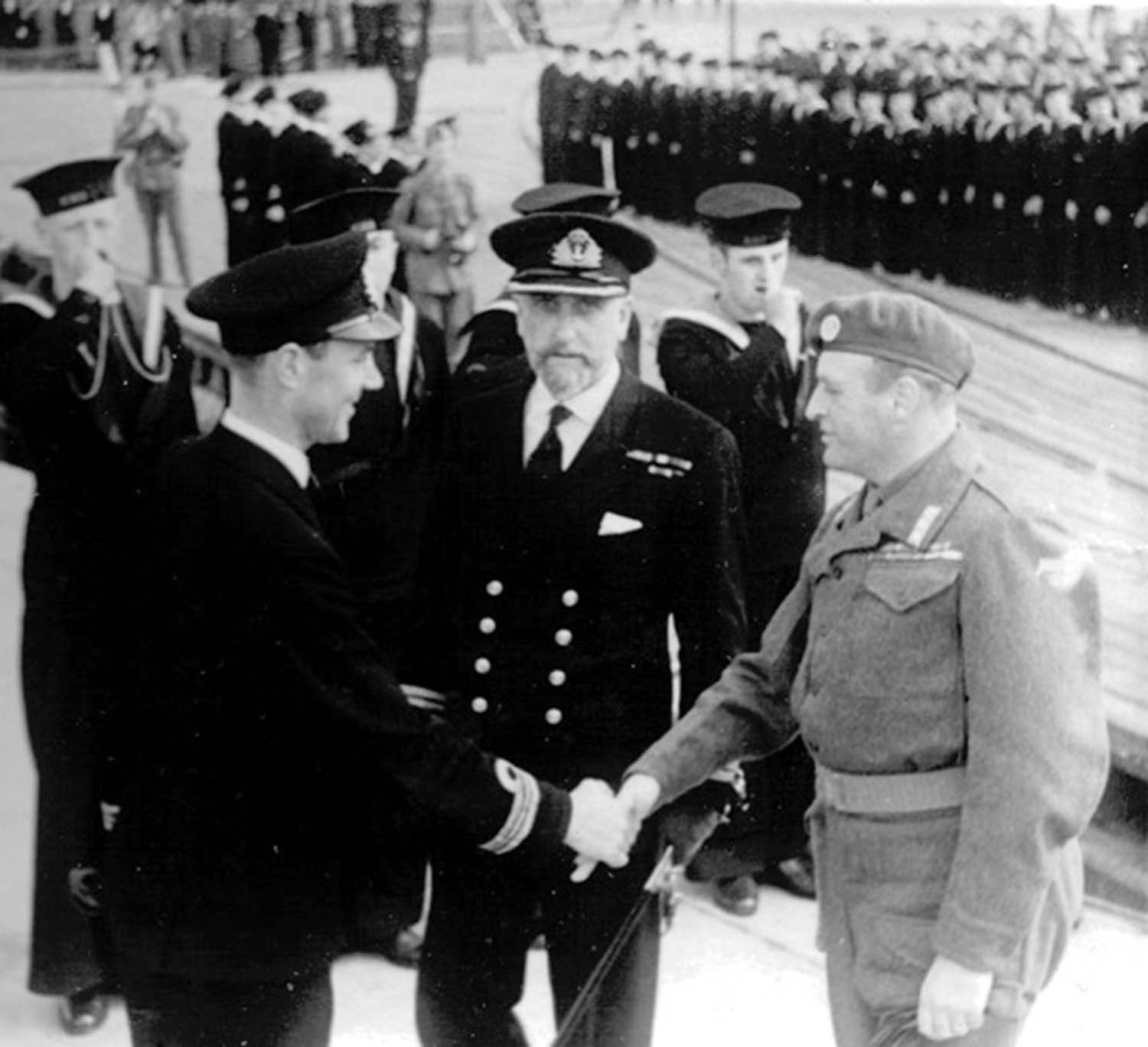 Last wartime destroyer captain dies aged 105