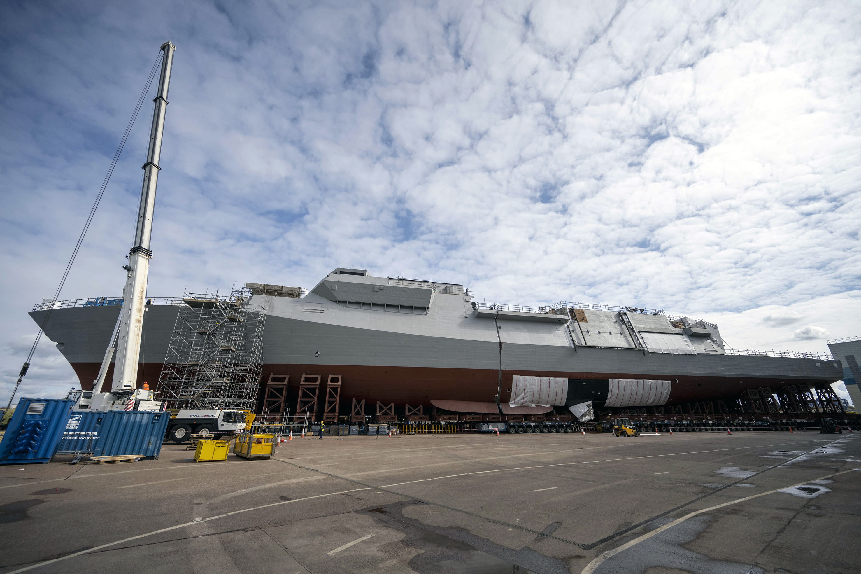 HMS Glasgow almost joined at Govan