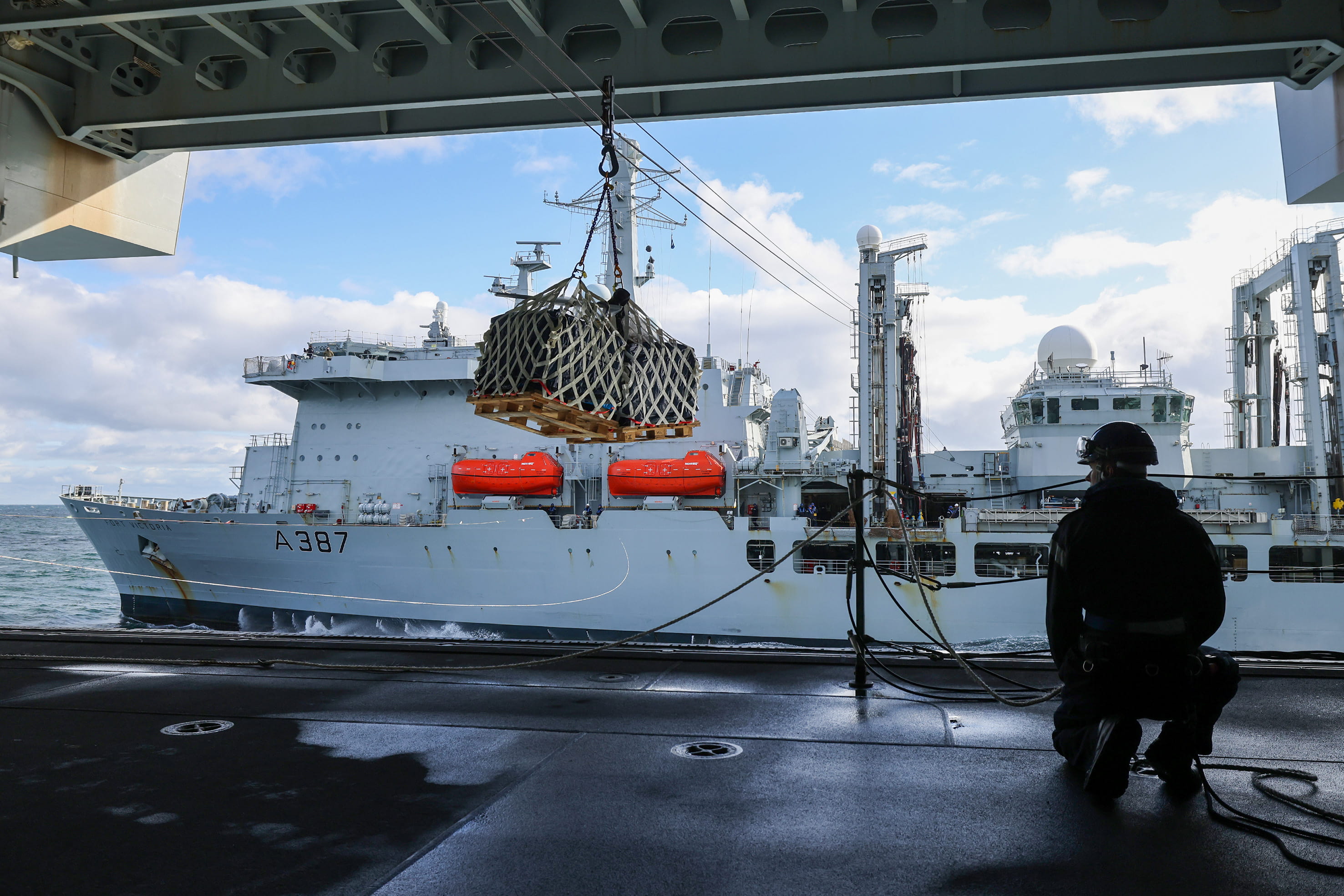 RFA Fort Victoria transfers supplies to HMS Queen Elizabeth during Exercise Strike Warrior RFA Fort Victoria transfers supplies to HMS Queen Elizabeth during Exercise Strike Warrior