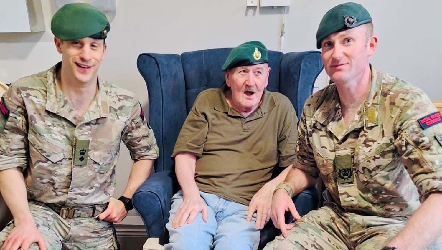 Bert Preece meets Col Sam Fearn and WO2 Jon Grasham
