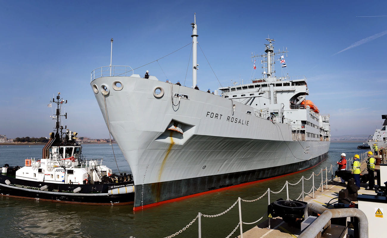 Fort Rosalie helps Portsmouth Harbour tugs prepare for new carriers