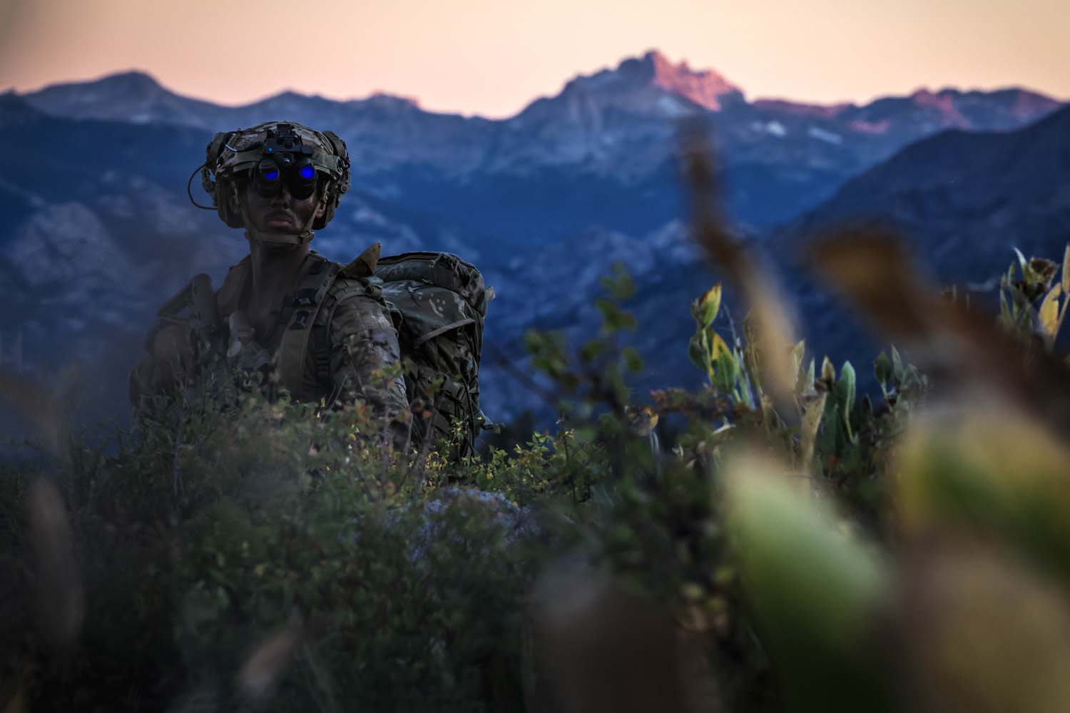 A Commando during mountain training in California