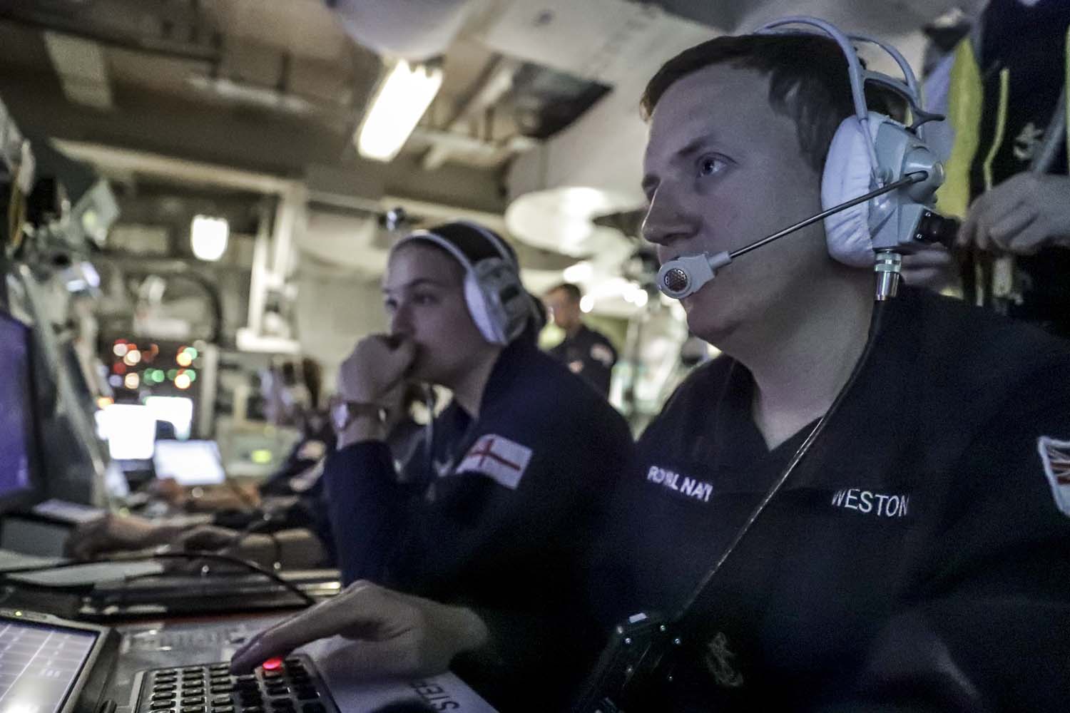 Rafale prize for HMS Albion as flagship ‘fends off’ French jets