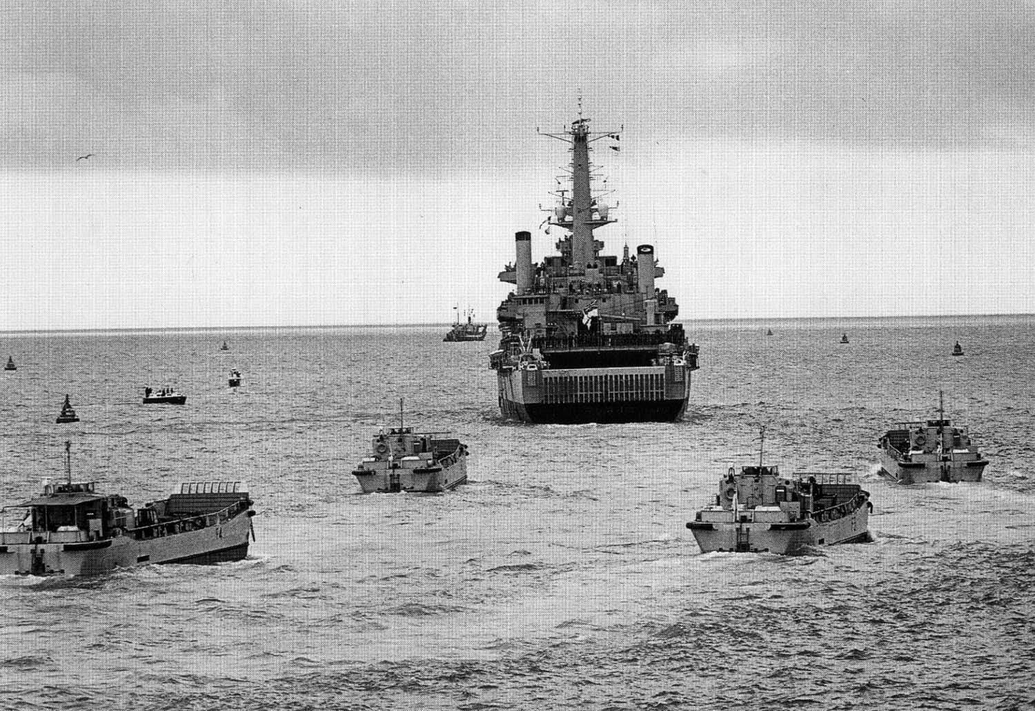 Hunt is on for the ‘lost wreck’ of the Falklands as HMS Albion marks tragedy’s 40th anniversary