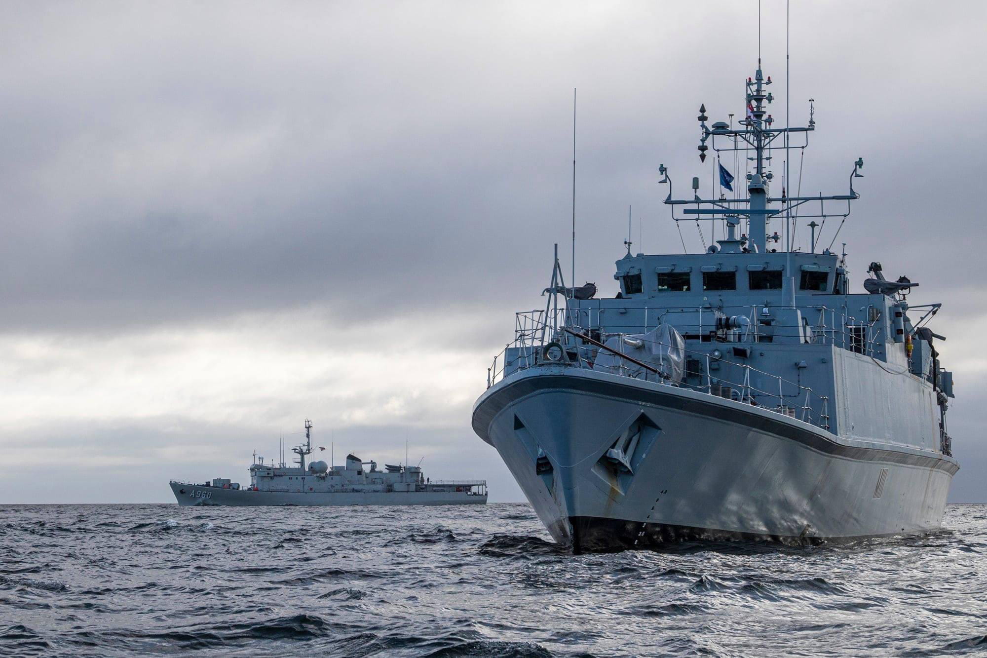 HMS Blyth with BNS Godetia