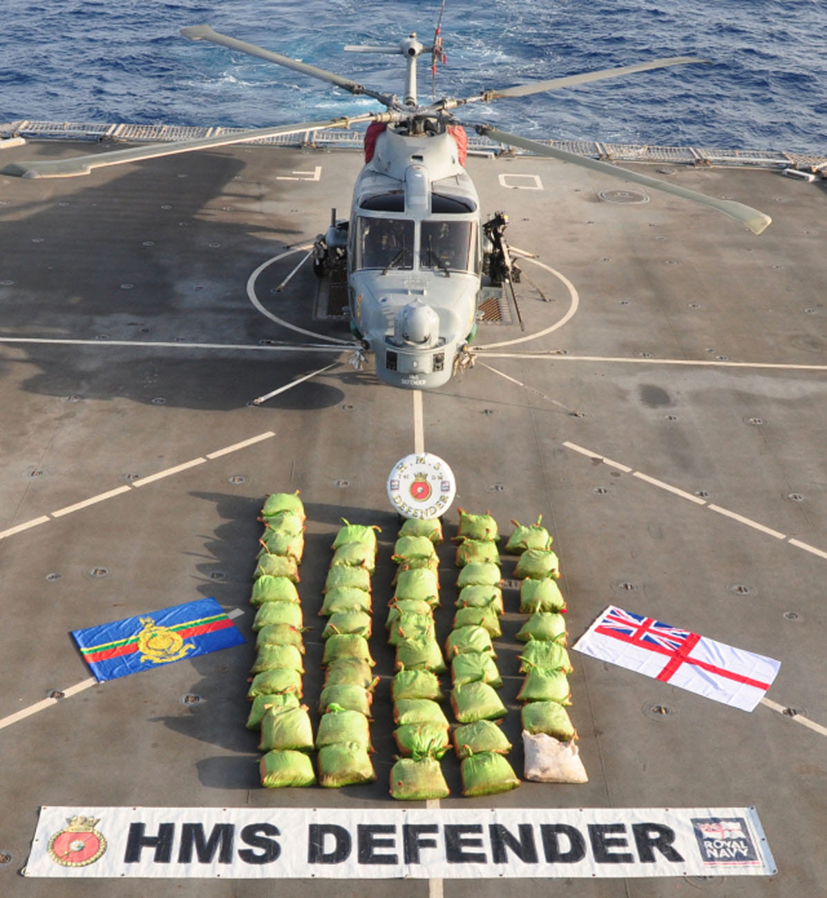 Defender tackles drug traffickers off Oman