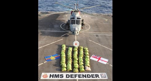 Defender tackles drug traffickers off Oman