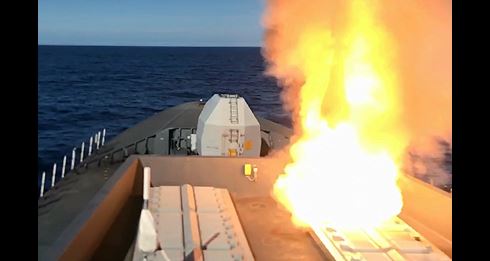 HMS Diamond Sea Viper firing
