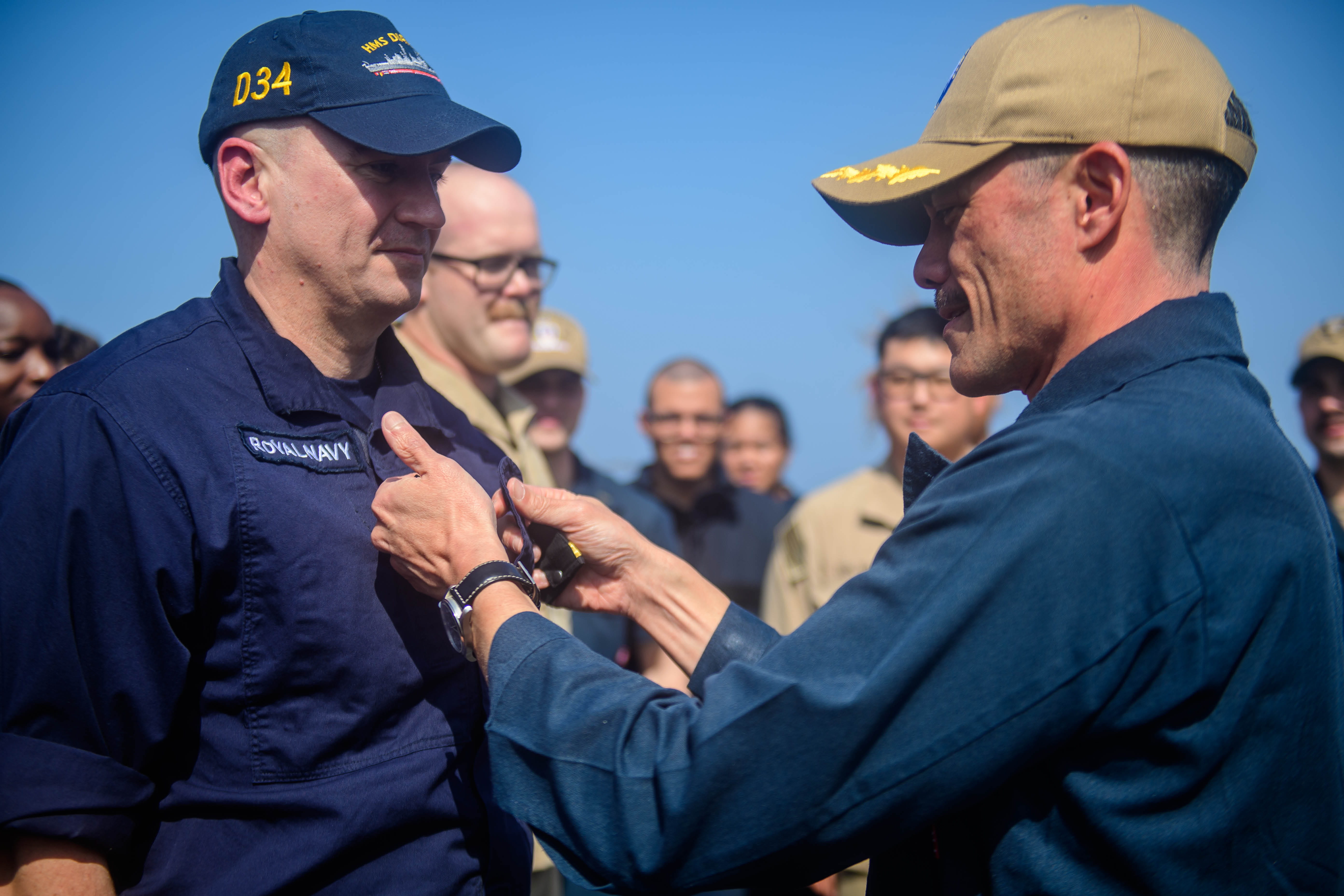 Senior US officer promotes HMS Diamond’s Jonty during Red Sea mission