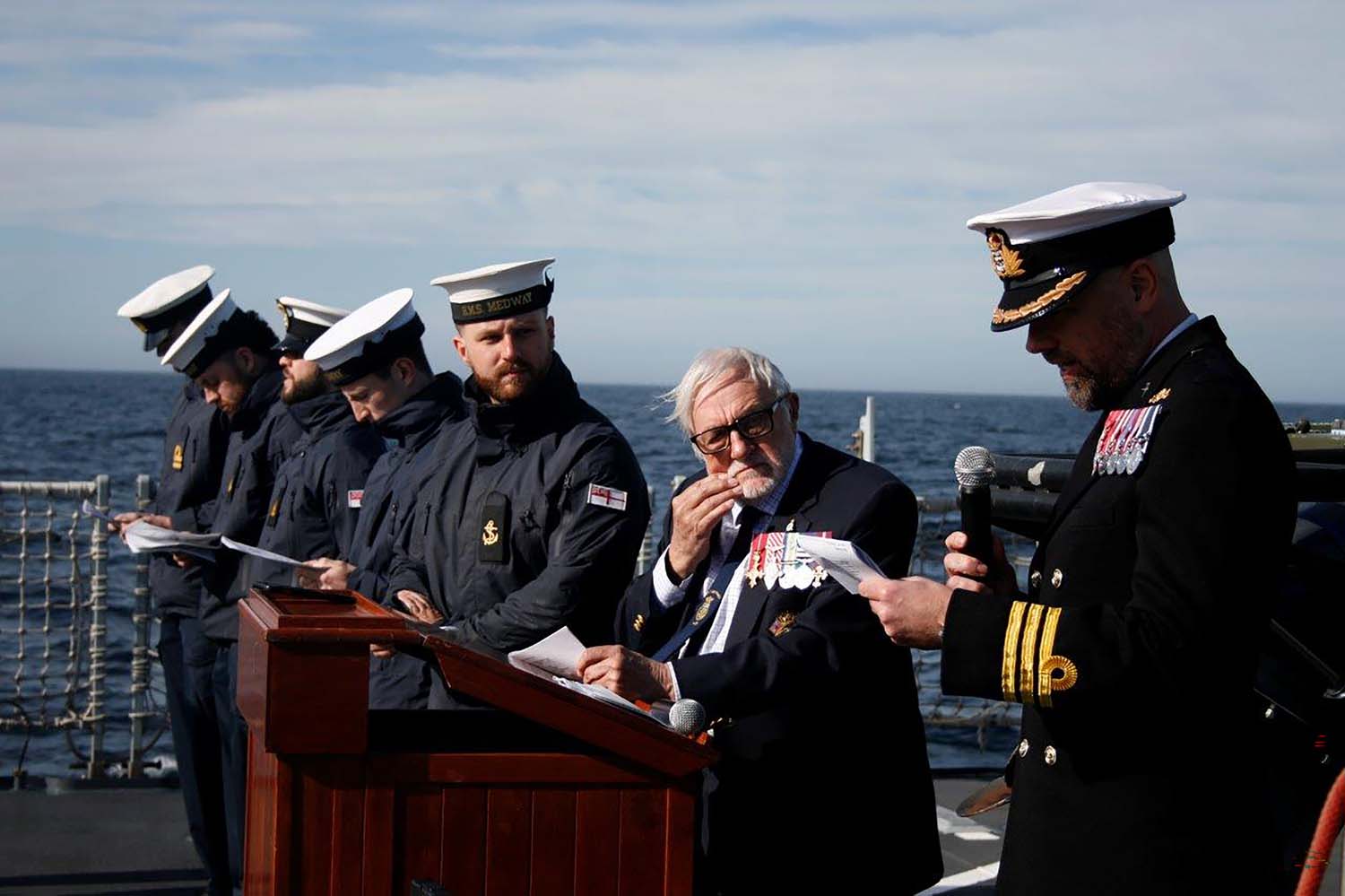 HMS Medway hosts Falklands veteran for HMS Sheffield remembrance service