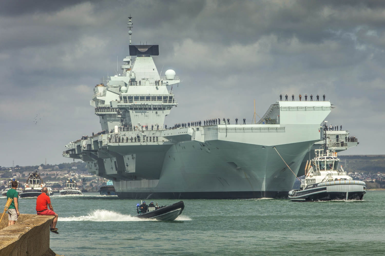 HMS Queen Elizabeth sails for landmark F-35 trials