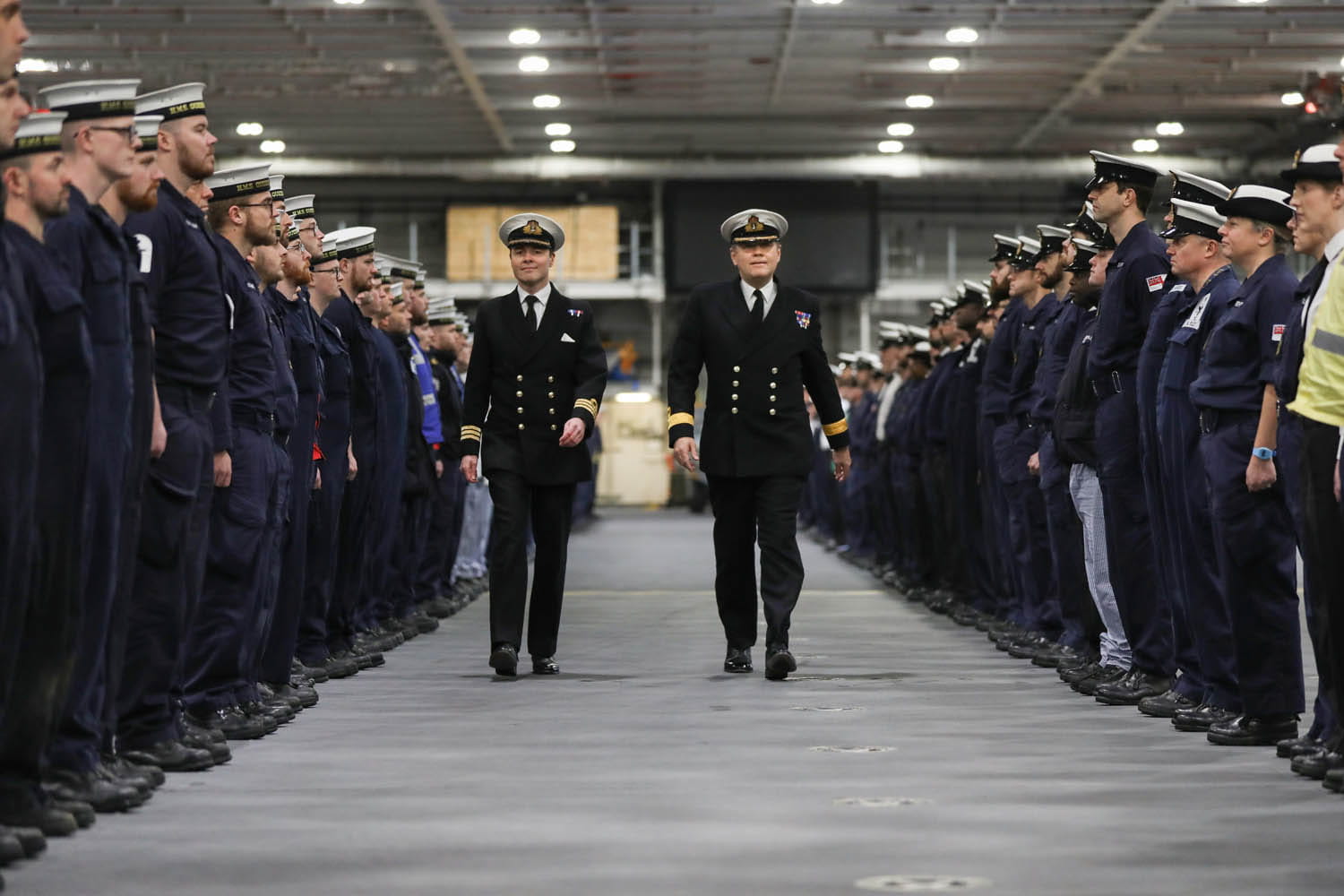 HMS Queen Elizabeth’s new CO takes charge