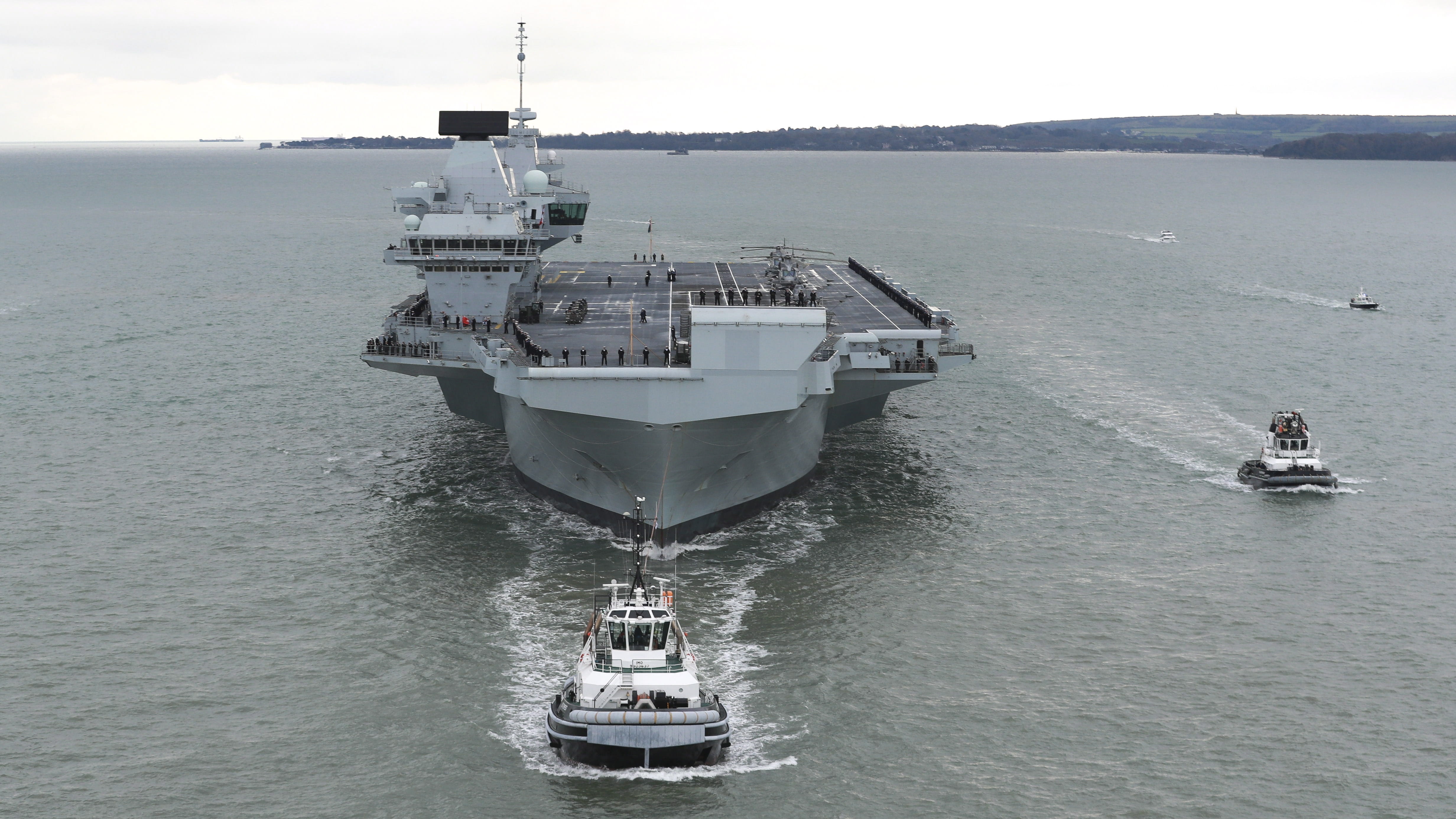Hi-tech tug training to support Royal Navy carriers’ safe movement in and out of Portsmouth Naval Base