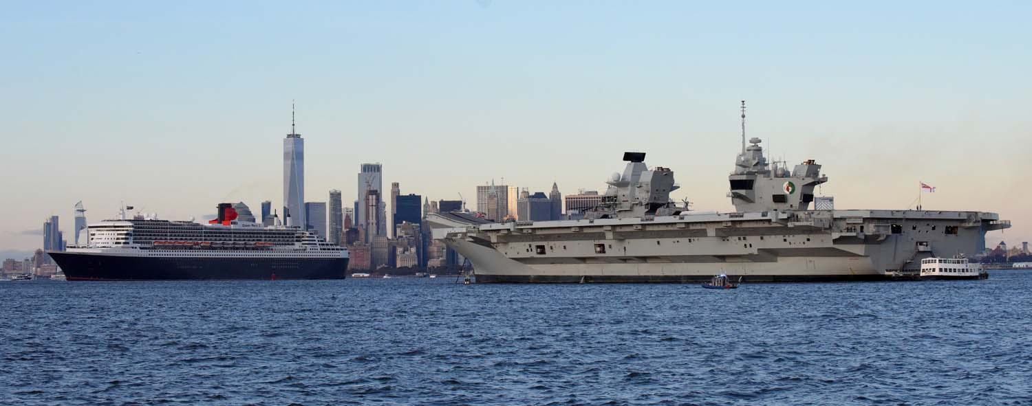 Queen Mary 2 passes HMS Queen Elizabeth anchored off New York in October 2018