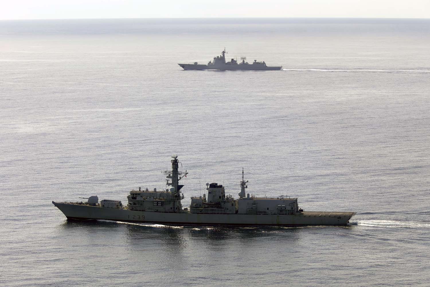 HMS Richmond tracks Chinese task group