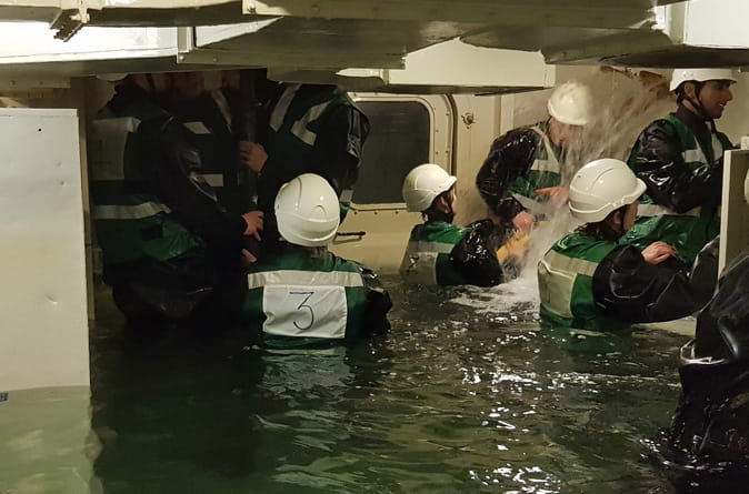 Oxford URNU undertake Damage Control training