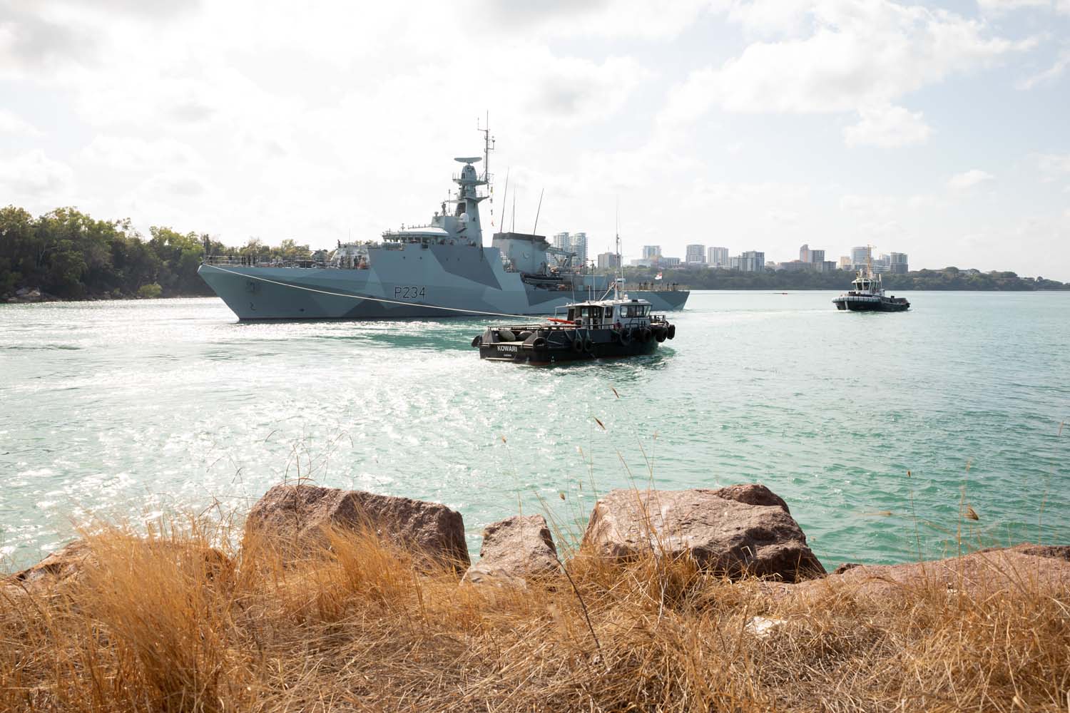 HMS Spey spent time in Darwin where she worked with Australian Navy patrol ship HMAS Wollongong. Picture: Australian Navy/POIS Peter Thompson