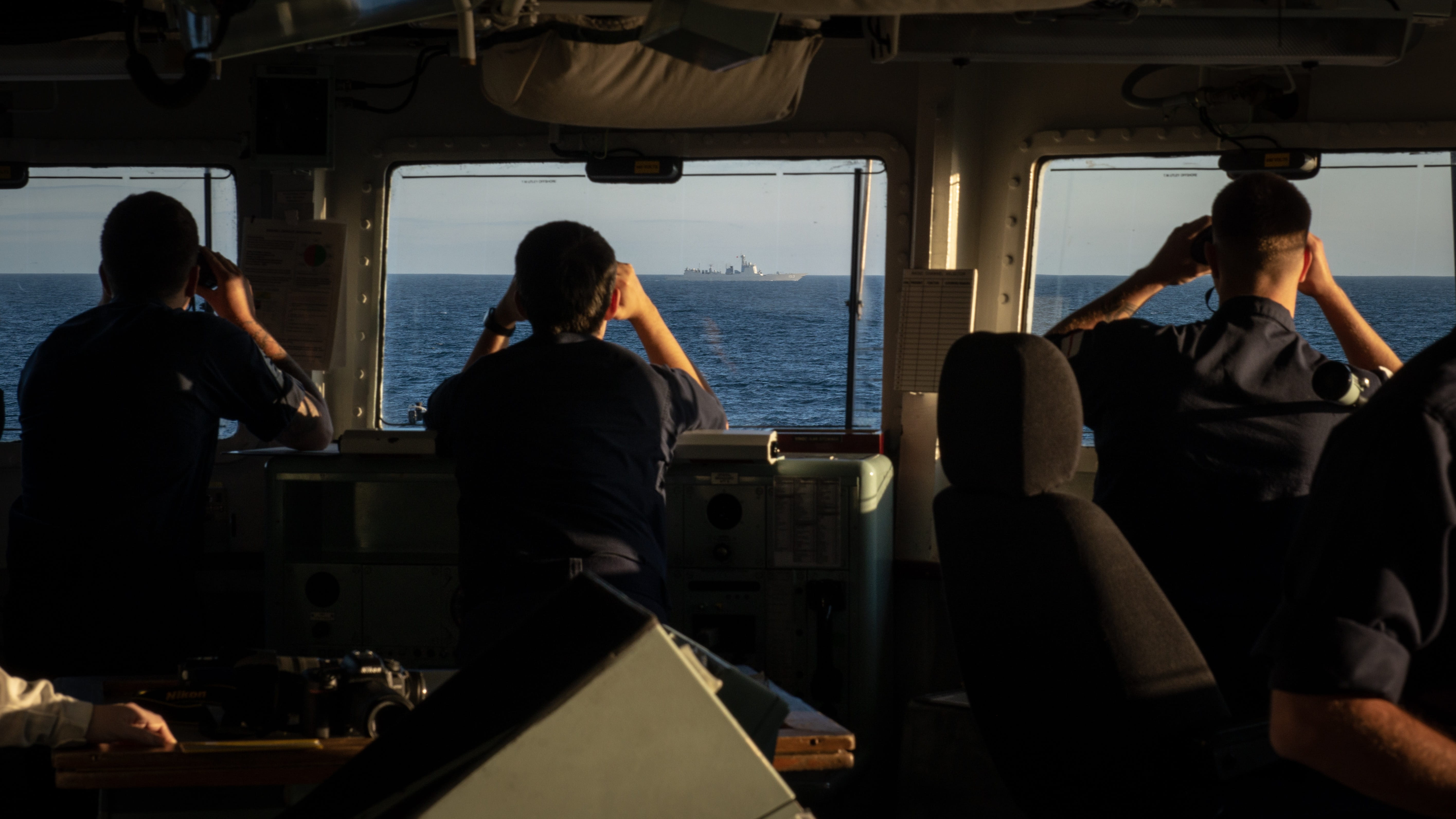 HMS St Albans keeps watch over the Chinese destroyer Xian
