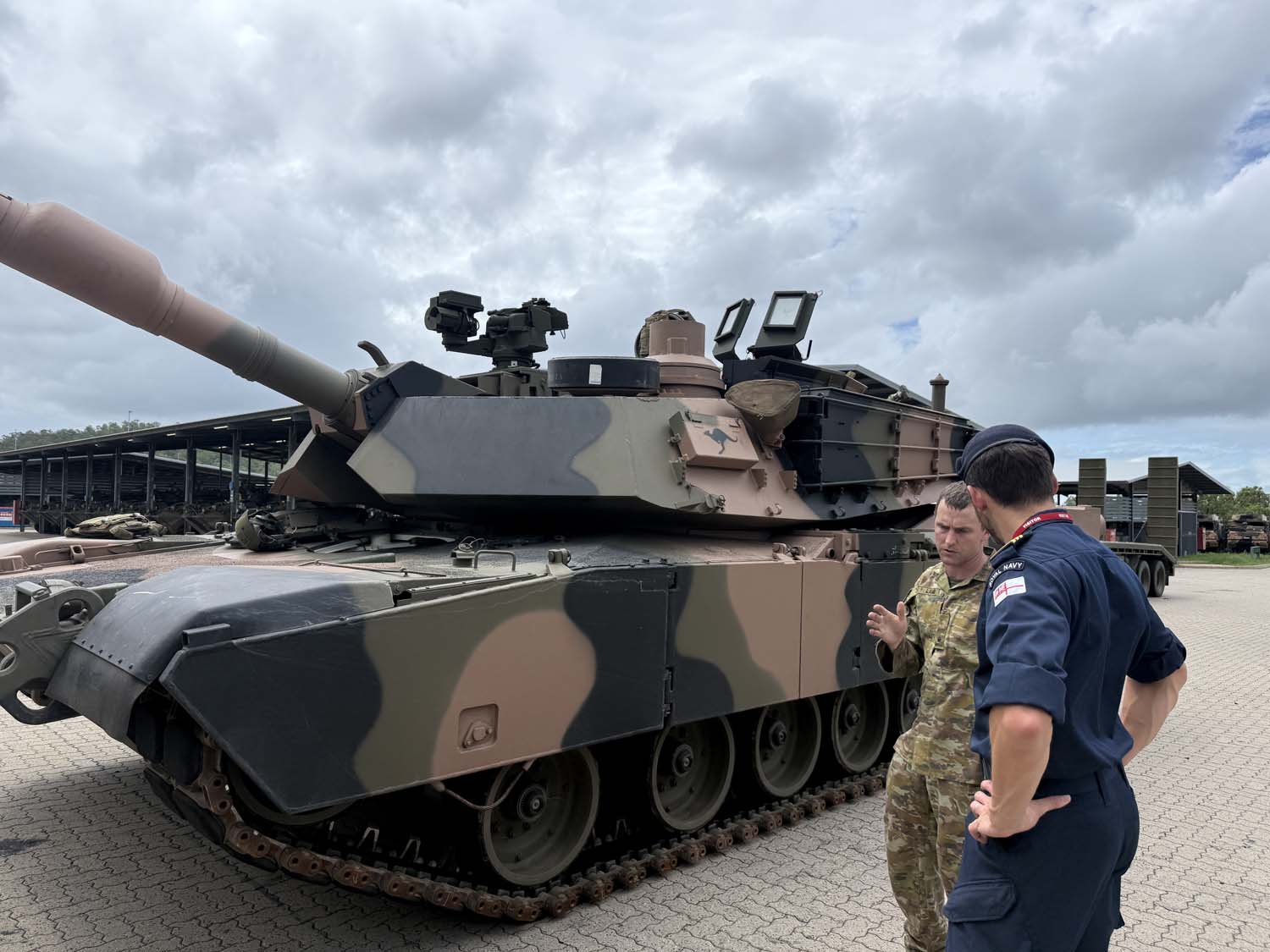 Aussie tank crews introduce the sailors to the Abrams main battle tank