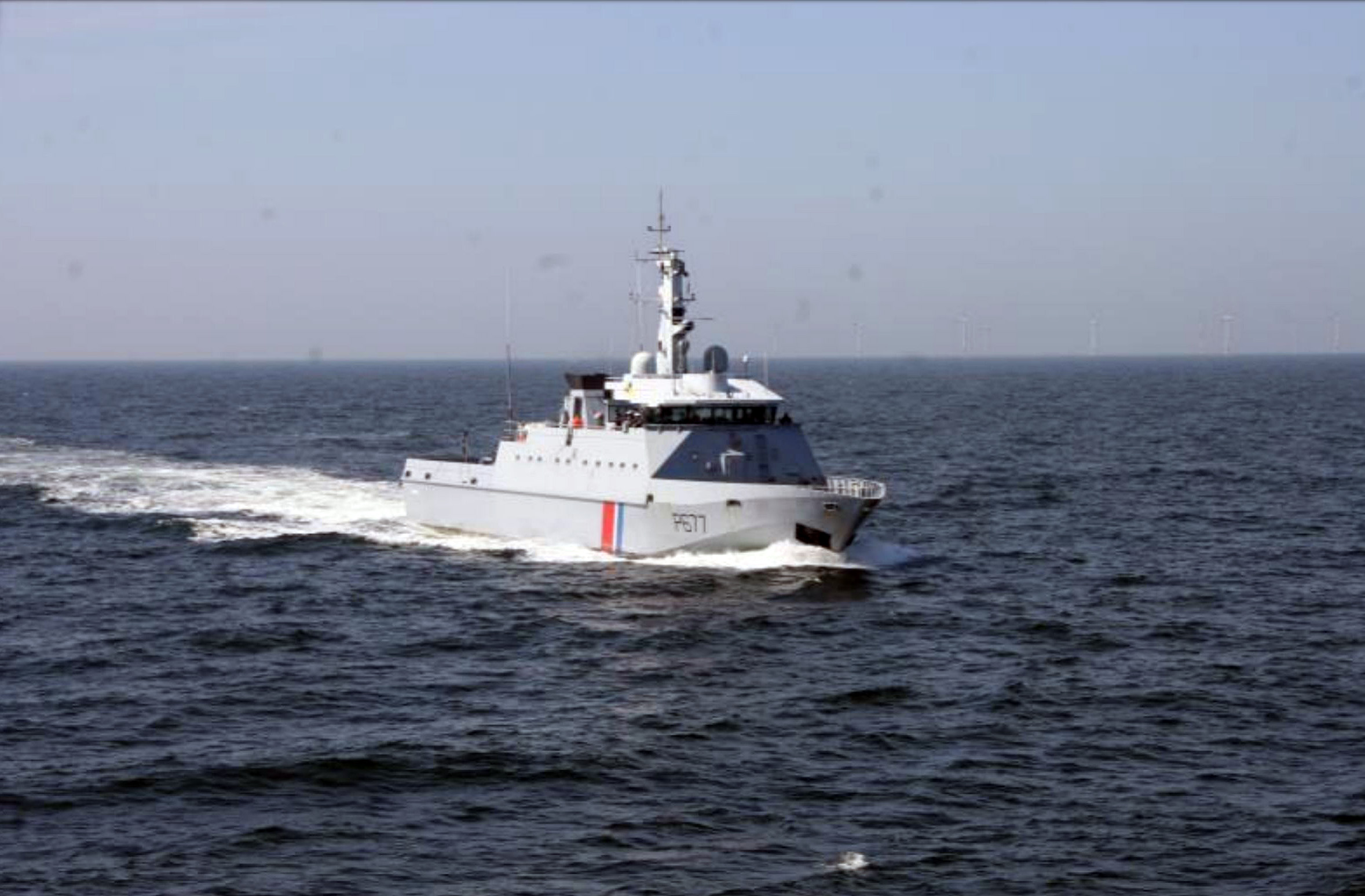 HMS Tyne meets her French counterpart